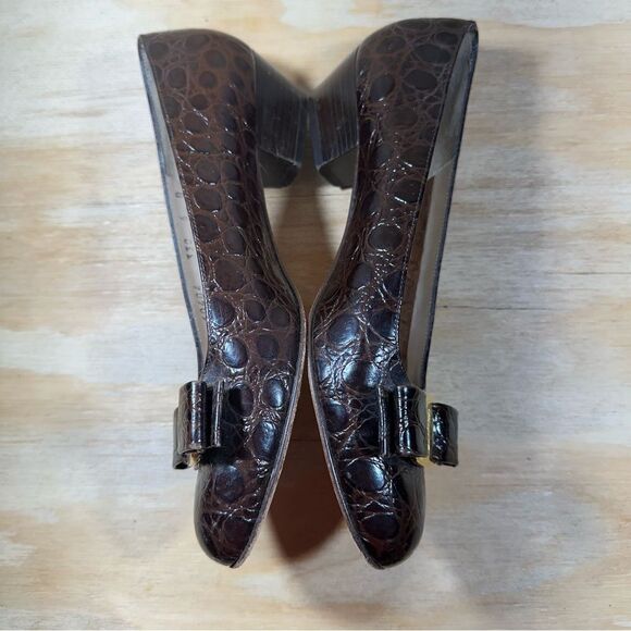 Salvatore Ferragamo Brown Low Heels  with Crocodile Pattern Women’s Size 6 - Picture 6 of 8